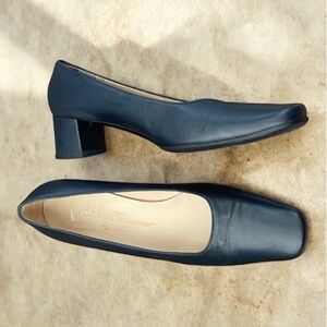 Salvatore Ferragamo Elegant Navy Blue Block Heel Women's Shoes 10